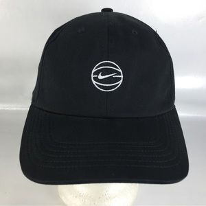 NIKE BASKETBALL HERITAGE86 Black Adjustable Strapback Hat